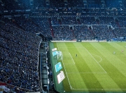 刷新纪录引发热议！，哈登在瑞士队比赛中险胜赢得满堂喝彩