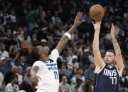 关于约基奇狂砍威金斯分，篮网迎来新赛季高光！的信息